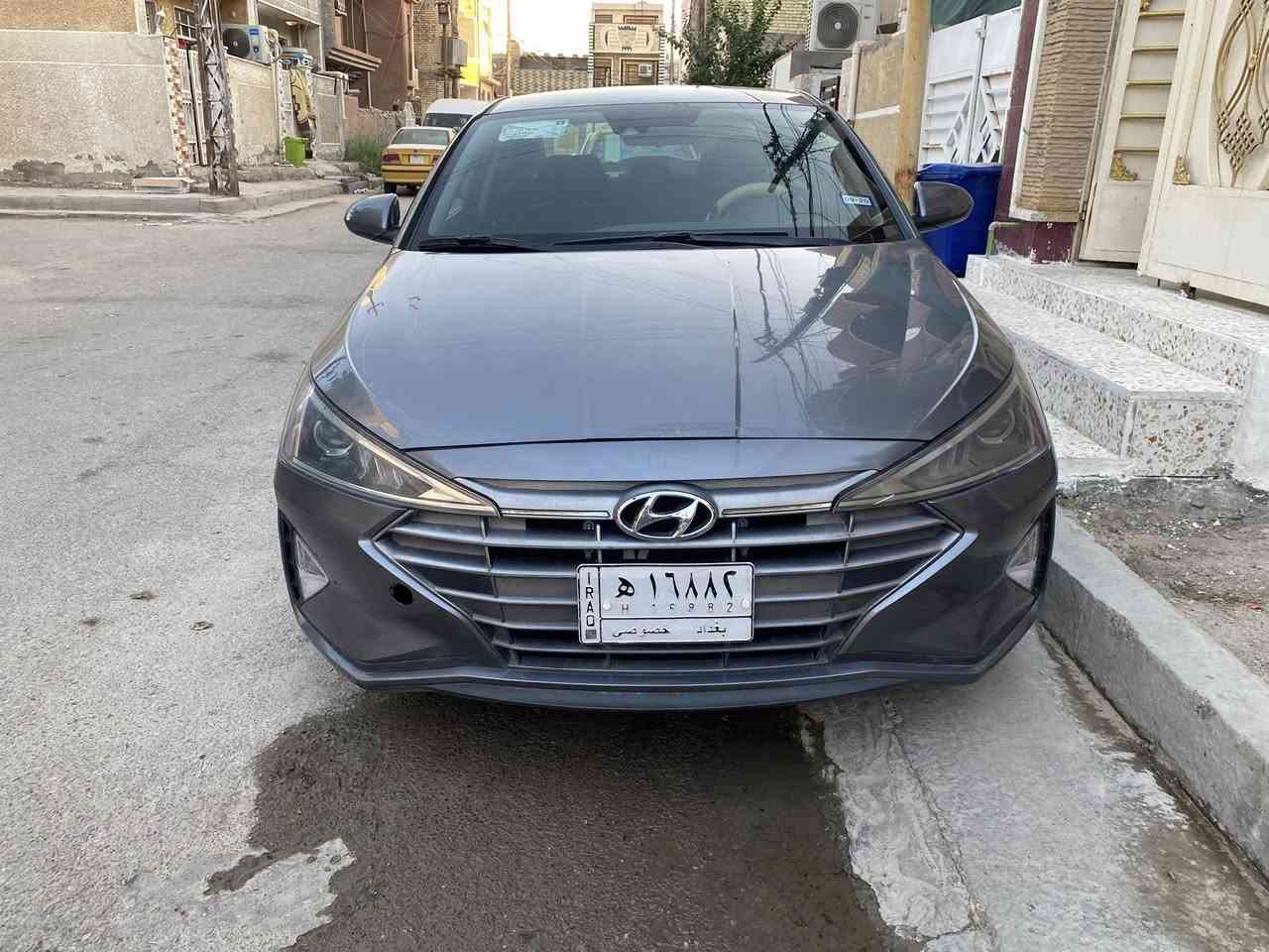 النترا 2019 امريكي
بيه الجاملغ الخلفي صبغ
رقم بغداد
منضومه زنون 
شاشة كبيرة كامرة دوارة
رادارات امامي جانبي 
نقطه توقف
نقطه عمياء
مانع انزلاق
مكينه2000دوش 
كيرat 
ثلاث انضمه قياده(سبورت سمارت نورمال)
ماشيه 74 الف
السعر 135
للتواصل***********
