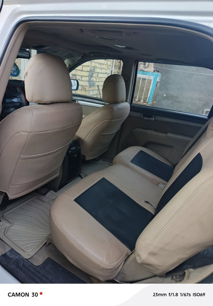 السلام عليكم كيامهافي خليجي موديل 2013بيه قطعتين رقم اربيل الانكليزي  مواصفات السيارهه
1-فتحه بلسقف

2-كشونه كهربائية 

3-دوشمه جديده

4-لايت زنوني

5-مري شفط 

6-تشغيل بصمه 

7-ابواب بصمه 

اوباقي المواصفات معروفه

الهاتف:***********
