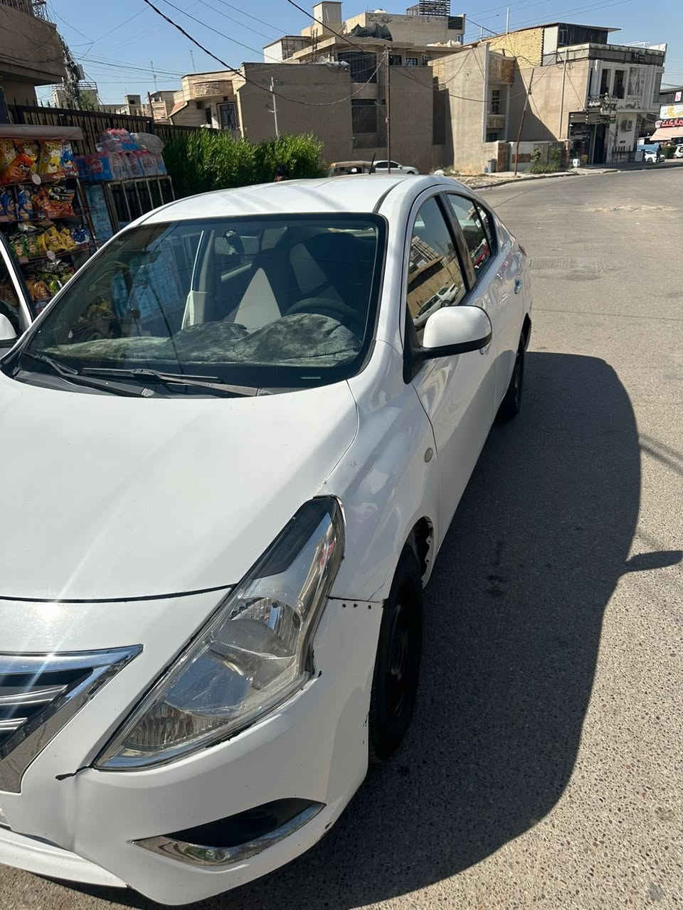 السلام عليكم
نيسان سني هندي للبيع موديل 2019 
بيها ضربه بالجنطه واصله للحوض ربع من الحوض والجاملغ الخلفي هم  
كهربائيات كلها شغاله
 تبريد شغال 
وصدر جديد 
والمحرك بي  صوت 
وطاخات بسيطه بالجامغ الأمامي  
الرقم بغداد بسمي 
العنوان  بغداد الدورة 
السعر ٧٥ 
***********
