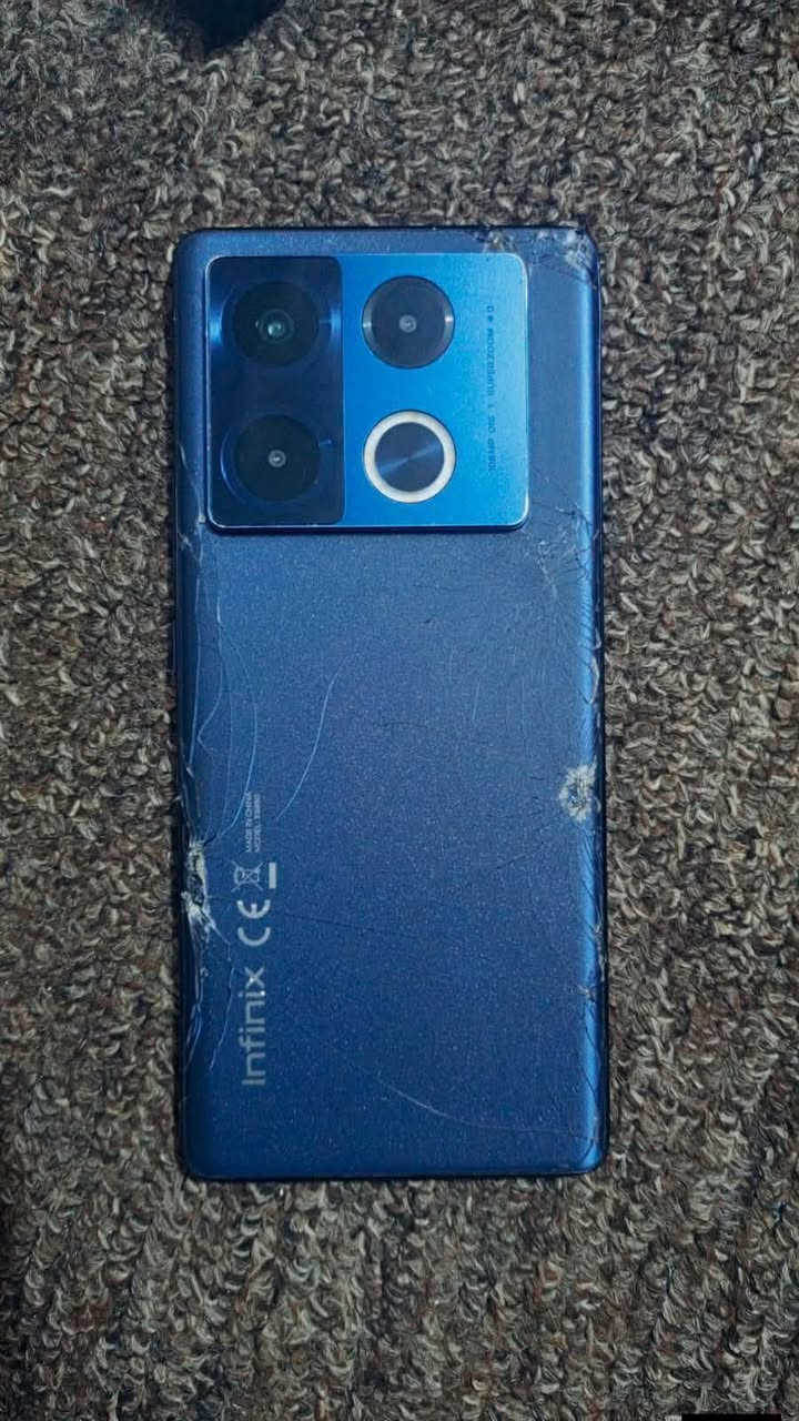 السلام عليكم انفينكس نوت 40 برو 5 جي ذاكره 256 بطاريه 5000 كاميرا 108 كل شيء واضح بالصور كرتونه وياه فقط
مراوس و بيع حي العباس نزلت الكاضي ***********
