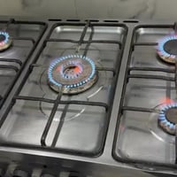 طباخ للبيع ناره زركه وزينه بس يحتجله شويه ترتيب 07730073812 بي وتساب