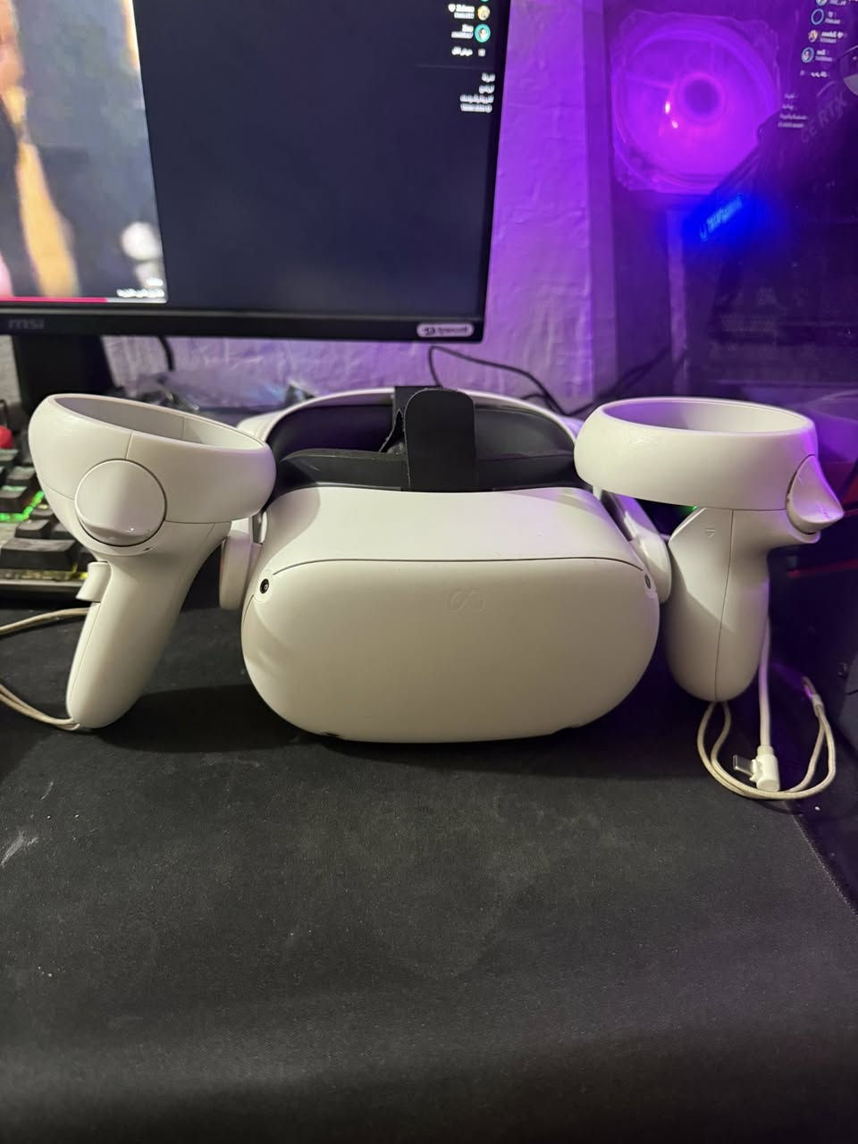 سلام عليكم  ميتا كويست2للبيع جهاز كلش جديد ع ايدي بس كدامكم ممتفرغله و24شغلي تصميم بل حاسبه طبعا ممستخدمه هواي كلش نضيفه وياها سترابات 2 هديه وباتريات اصلي هديه بدون كارتونه لان لافندي شكها اخويه صغير سعرها 225 وبيها مجال بسيط حك جيه مكاني بغداد حي العامل ***********
