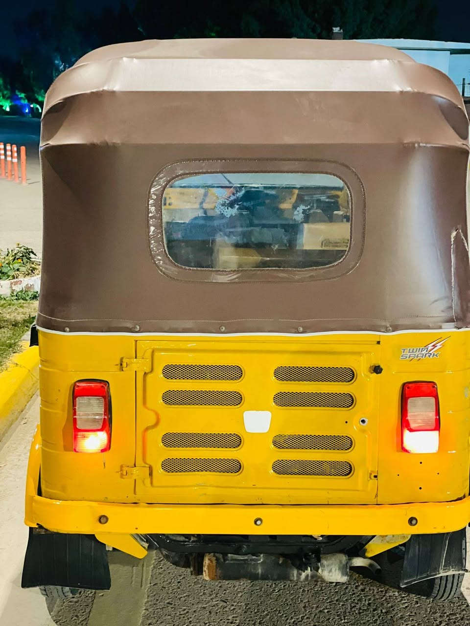 تكتك للبيع
المديل 2020
بدون قطرت صبغ
مكينه جديده لاتنقيص ولاتبخير
رقم انكليزي باسمي
العنوان كربلاء اطوريج
السعر 6و500وبيها مجال
الرقم : ***********
