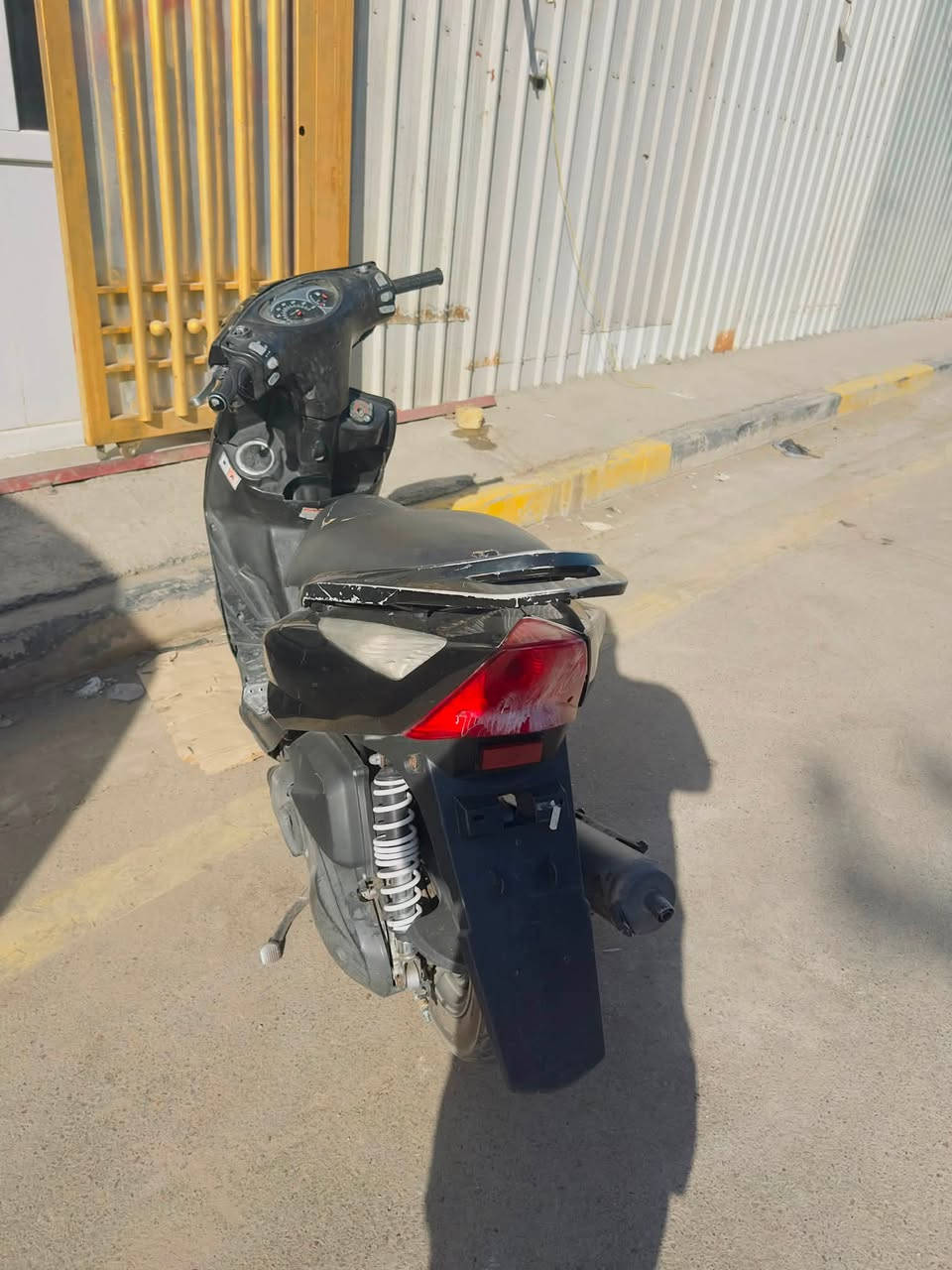 السلام عليكم ثعلب للبيع مكينه بلادي كلجات رياضي دراجه مكينته هاون هاون شلعه ومعدل لاتنقيص لانضوح لاتبخير نقصه فقط دشبول ومجامع كهرباىيات شغاله نضافته كدامك بلصور عنواني الشعب رقمي *********** سعره 400 وبيه مجال
