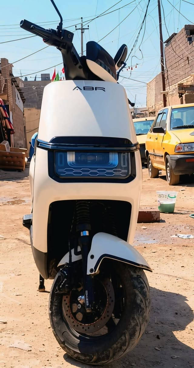 السلام عليكم إخوان، دراجة شحن ABR ذكية للبيع، الدراجة غنية عن التعريف بنظافتها وقوتها، ومكفولة من كل النواحي.
​🔹 المواصفات والنظافة:
​الدراجة ماشاء الله أخت الزيرو، جداً نظيفة وجاهزة للاستخدام.
​بطاريات مكفولة وعمرها ممتاز (شحن يطول ومسافة مريحة).
​محرك قوي وسريع، هادئ وصامت تماماً بدون أي صوت.
​منظومة إضاءة LED كاملة حديثة، وشاشة ديجيتال واضحة.
​دبلات هيدروليك مريحة جداً بالمطبات، وفرامل قوية.
​💵 السعر: 900,000 دينار عراقي (تسعمائة ألف) وبيه مجال بسيط للشراي الطيب.
📍 المكان: [مدينةالصدرقطاع67]
📞 للتواصل والاستفسار: [ ***********] أو راسلني خاص.♥

