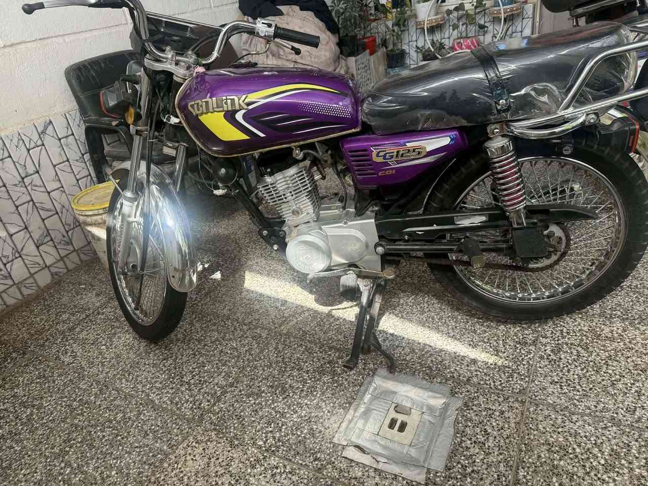 سلام عليكم دراجة تايكر موديل 2023 مكفوله من كلشي وبلادي كلهه تصل ع رقم وتدلل ***********
