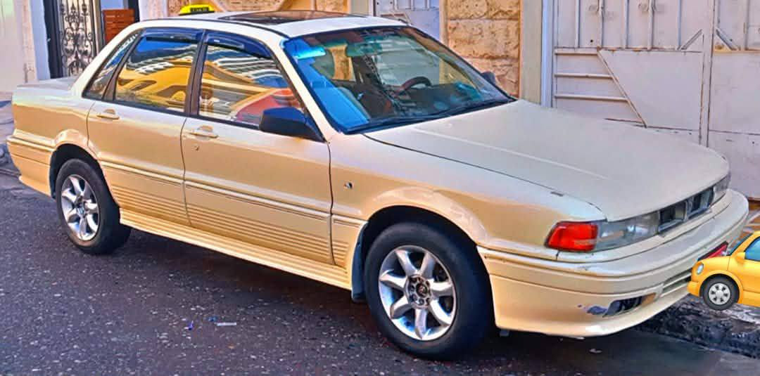 سەراتا بە ناوی خودای گەورە ئەم تەکسیە گڵاندە بۆ فرۆشتن مۆدیل١٩٩٢گیر عادیە مەکینەی ٦٣گەوریە سالایت کارابیە قفل مەرکزیە ارم پلاستیکا سۆران سەیارەکە زۆر پاکە لا رووی ناووە و دەرەوەش وەرگەران بە شەرت لیدرانی بەس پیشی کەمێک هەیتی مەکینە بە شەرت تەقە و رەقە بە شەرت سەیارکی توندە تازا تاخم پیشم گۆریەوە سحر   ٣٨ کەمیک مەعمالە و سەیارکە هیکالێلی جوانی هەیە مالێ دۆستە لە هەولیرم موشتەری نێ نامە مەنیڕە بە ڕیزی ***********واتساپ ڤەیبەر لەسەر گۆرینەوەش ناکەم أربيل, العراق
