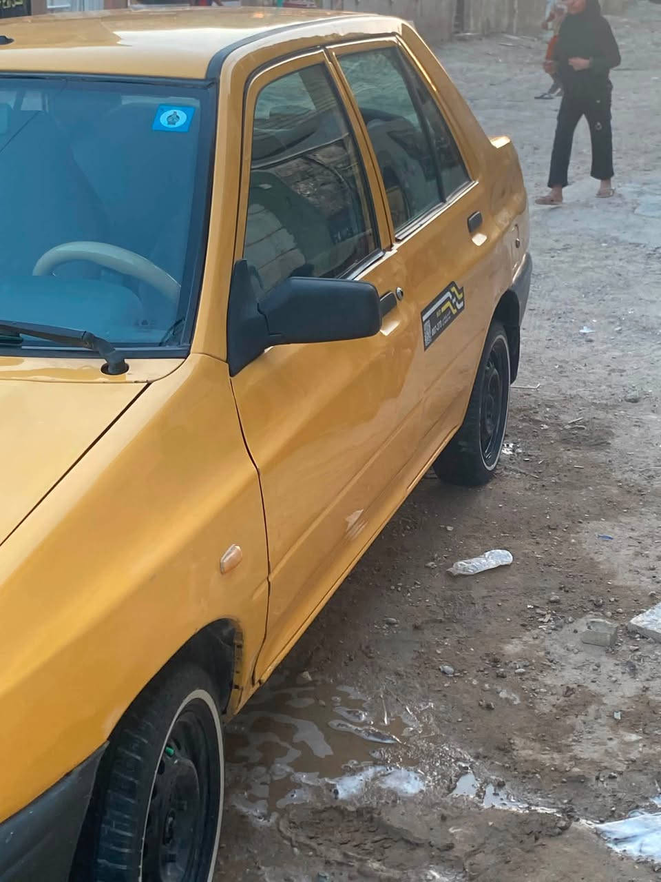 السلام عليكم سايبه للبيع السعر 34بغداد الحبيبيه الاتصال ***********
