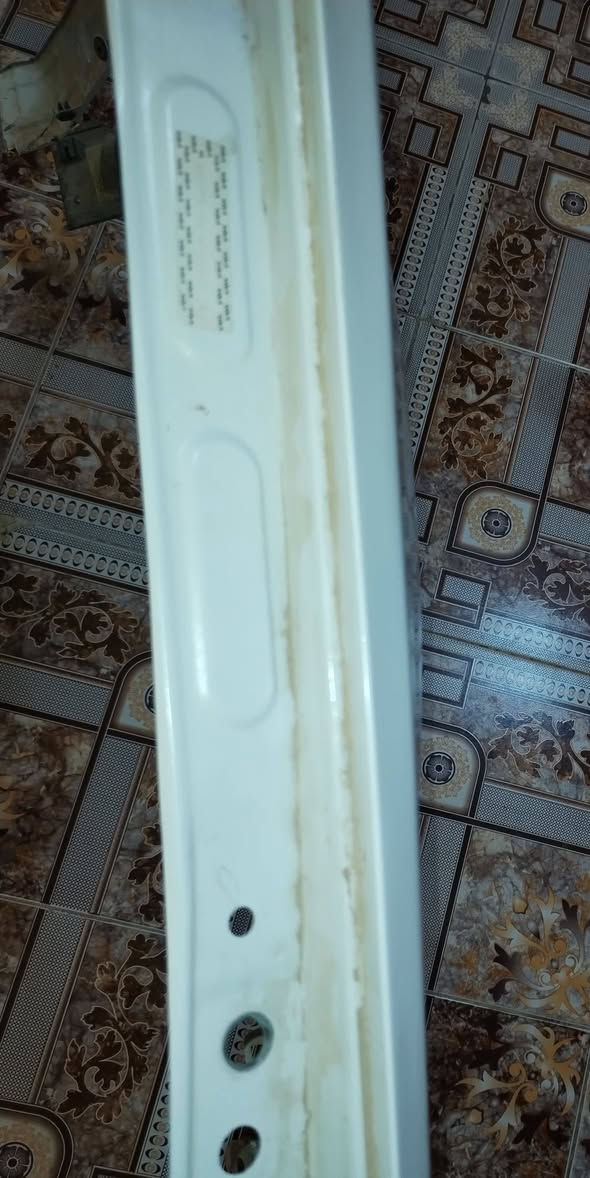 السلام عليكم جاملغ تيلورايد جهة السايق بي صبغ بلخشم واضح بالصوره أمريكي اصلي بي ليبل نظيف جدا السعر ٣ ورقات بي مجال *********** مكان بابل
