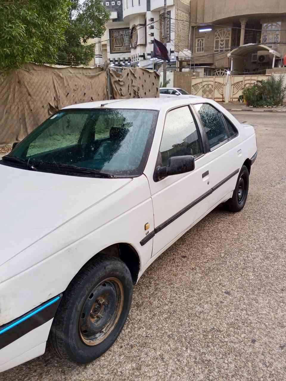 السلام عليكم للبيع بيجو 405 موديل 2012 السياره جاهزه كير ومكينه وتبريد السعر 33 وبيها مجال الستفسار ***********
