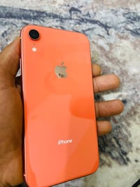 يوجد جهاز XR جهاز لوك نضيف مامفتوح بطاريه 80 بصمه وجه شغاله كله عل بلا...