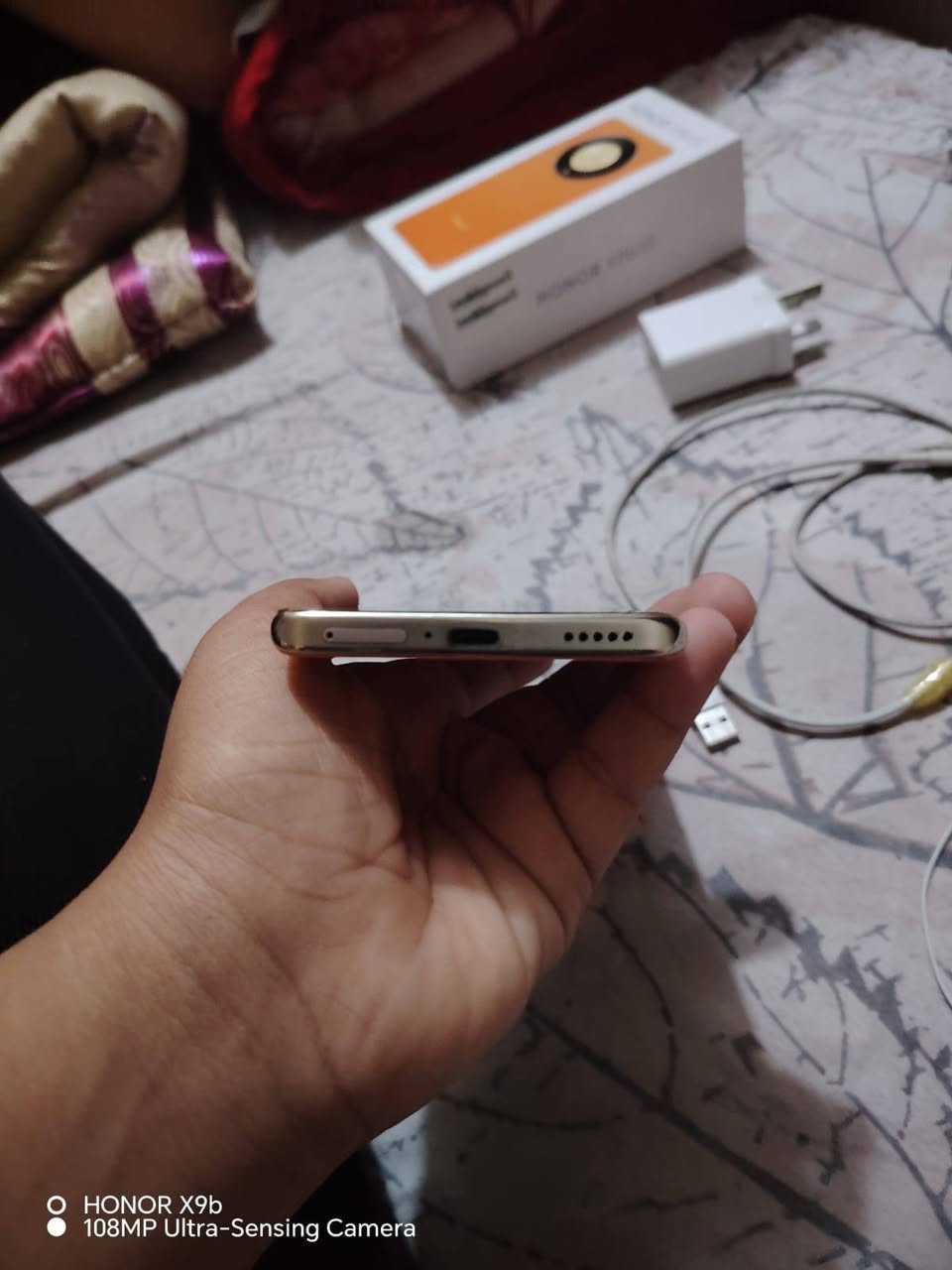 السلام عليكم عندي هونر اكس 9بي 
نضيف كلش شوفت عينك
السعر 260 وبي مجال قليل
واذه عندك دراجه اراوس
مكاني كربلاء النتفاضه الثالثه بشارع المطحنه
التفاصيل الزايده عله الرقم
*********** بي واساب
