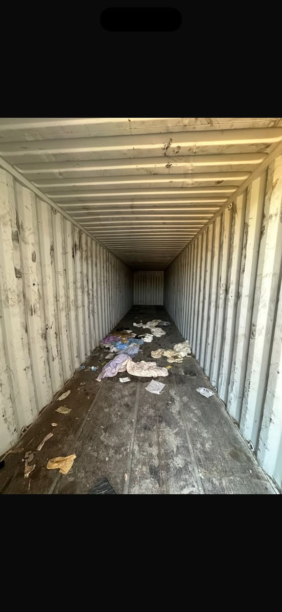 على بركة الله للبيع حاوية طول 12 متر وارتفاع 290 سم (العالية ام الفسفورة ) بدرجة نطافة ممتازة المكان بغداد اليوسفية ***********
