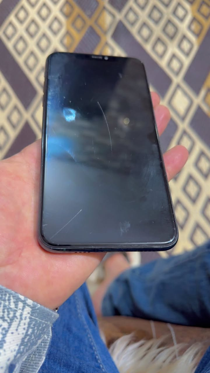 11 برو ماكس ذاكرة 64 بطارية 75 شحنة حلوو الجهاز بلادي ما مفتوح
الضرر وكع مني وكفت البصمة والضهر انضرب الباقي مكفول وشغال مكاني بغداد حي الجهاد ***********  سعرة 225 الف
