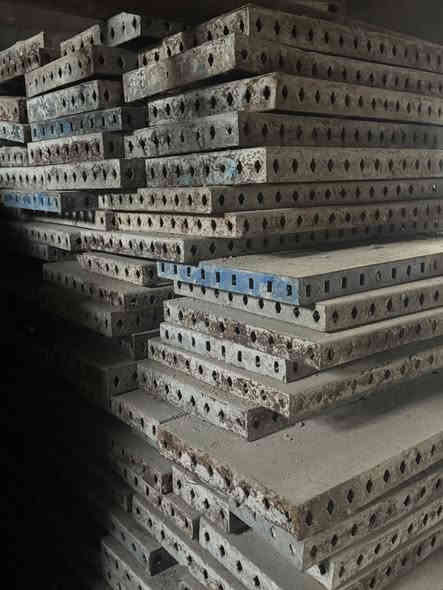 السلام عليكم….. قالب حديد ايراني كافه القياسات نن 10سم الى 50 سم واطوال من متر الى متر ونصف  بابل - حله ***********
