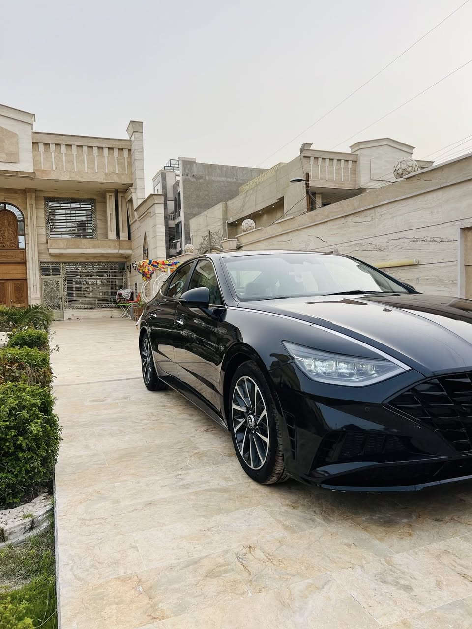 السلام عليكم 😎🔥 بيع فقط 
هونداي سوناتا 2023 وارد امريكي 
رقم اربيل تحويل مباشر ب اسم المشتري 
صور الحادث موضحه ب اسفل المنشور 🔻🔻
عداد المسافه 44 الف KM
المواصفات 🔰 Limited 1/1
بصمه ابواب وتشغيل عن بعد 
سقف بونراما 
داتا شو 
محرك 1.6 تيربو 🚀
5 كامرات 
دشبول دجتل 
داخل جلد كريمي 
كشنات تدفئه تبريد + كهرباء 
خزن مومري 
رادارات 360 درجه 
لد امامي خلفي 
تبريد قطعتين 
شحن ذكي 
مري قلاب عند الرجوع 
ترحيب عند الاقتراب 
اوتو هولد 
سايد بريك دكمه 
منظومه صوت من شركه BOSE
تبريد قطعتين 
تحكمات ستيرن 
شاشه 
وبعد بيها مواصفات 

 📍 مكان السياره / بغداد الكاظميه 

📦لمعرفة السعر اضغط على رقم 1 في التعليقات 👇🏻✉️

📞 ***********

📞 ***********
