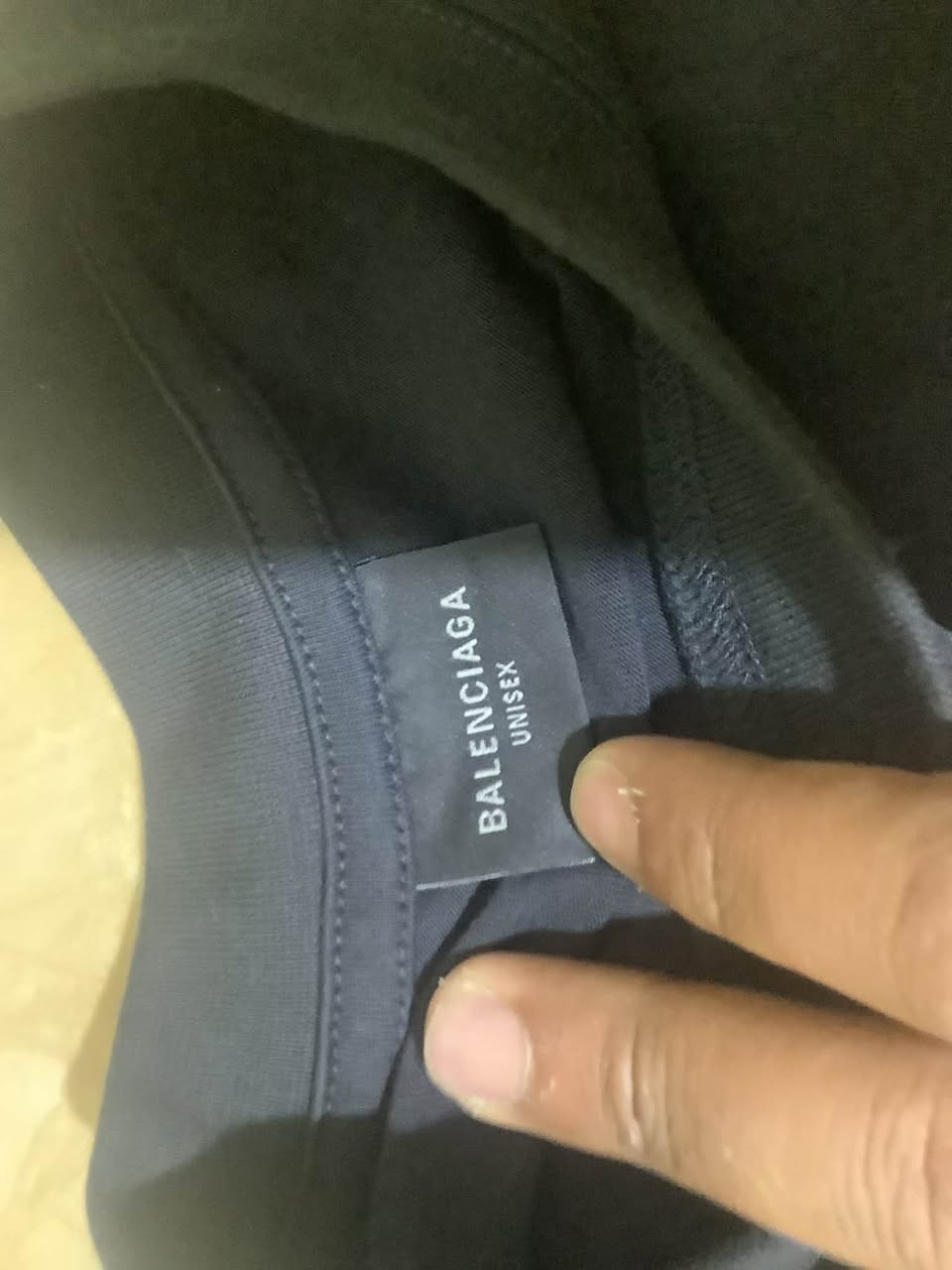تيشيرت من ماركة BALENCIAGA صناعة برتغالي يلبس L XL سعر 30 معا توصيل جديد غير مستعمل مكاني ديالى بعقوبة عندي توصيل إذا ما تقدر تراسلني دزلي طلب صداقة واني أراسلك


**إذا كنت صاحب هذا الإعلان وتريد حذفه لأي سبب، رجاءا أرسل رسالة إلى الدعم الفني**
