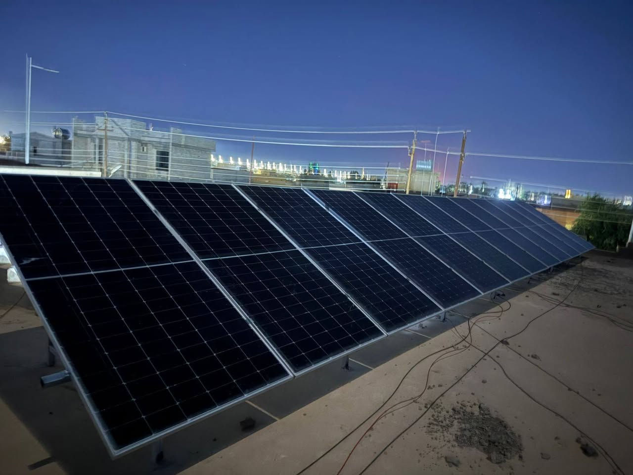 بسم الله الرحمن الرحيم
مستمرين في نشر ثقافة الطاقة الشمسية في محافظة صلاح الدين 
منظومة جديدة في قضاء بيجي
الضمان الحقيقي شعارنا
تم على بركة الله تنصيب منظومة طاقة شمسية في احد مساجد قضاء بيجي 
 24 امبير نهاري و 16.5 امبير ليلي بالتناوب مع الوطني من قبل ( دلتا للطاقة الشمسية  ) 
حيث تم استخدام
12 لوح نوع جينكو 620 واط #Jinko
انفيرتر حجم  12kw من شركة #felicity 
بطارية حجم 17.5kw من شركة #felicity
بادارة واشراف مهندس يوسف عزاوي حاجم
للاتصال ☎️: ***********
العنوان
صلاح الدين/ بيجي. طريق الصينية - قرب مدرسة الفضيلة
🌞💚🌟 #صلاح_الدين #بيجي #الضمان #منظومة #حي_الرسالة #الطاقة_الشمسية #تكريت
