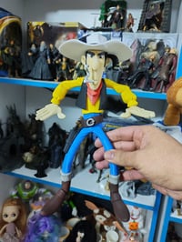 لاكي لوك • متوفر