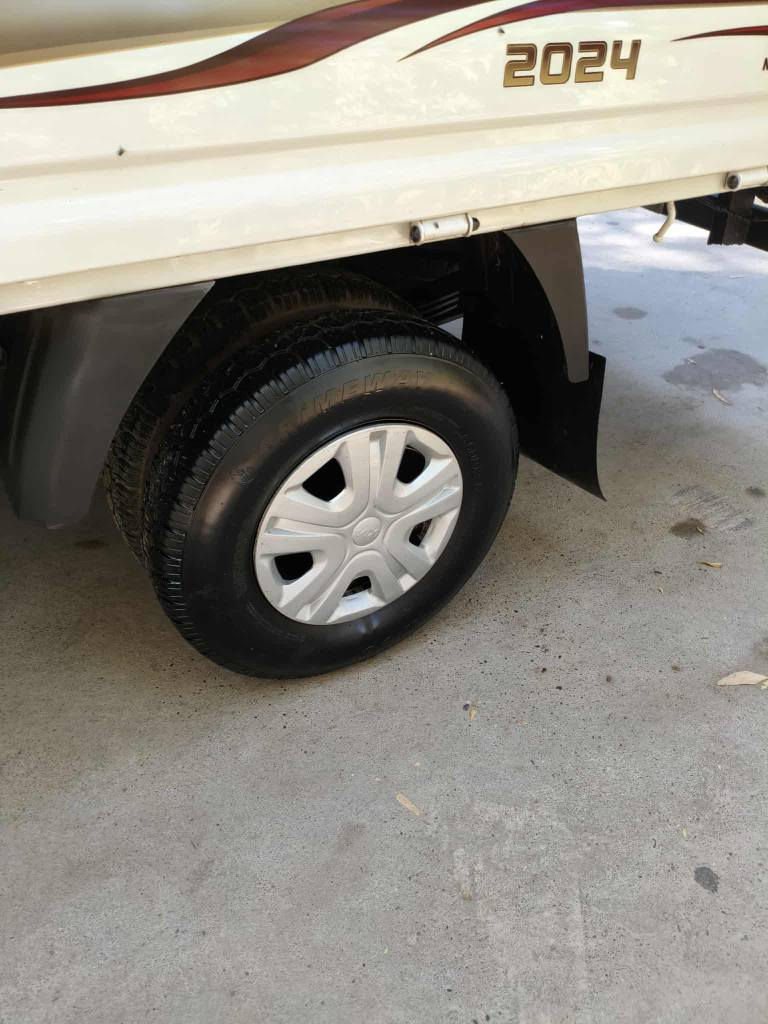 اللهم صل على محمد وال محمد 
للبيع كيا 2700 
موديل 2015
سعر 112
رقم بابل انكليزي سنويه لي 2030
هزه جديده كير محرك شرط لاصرف ولانفخ 
شواصي كلها شرط صدر جديد طخم تاير جديد 
محجر جديد سياره جاهزه ونضيفه بلا ضرر  بيها مكانات بصيطه تقليم سياره كبل للشارع 
شراي اتصل ***********
واتساب ***********
مكانها موصل موصل, نينوى
