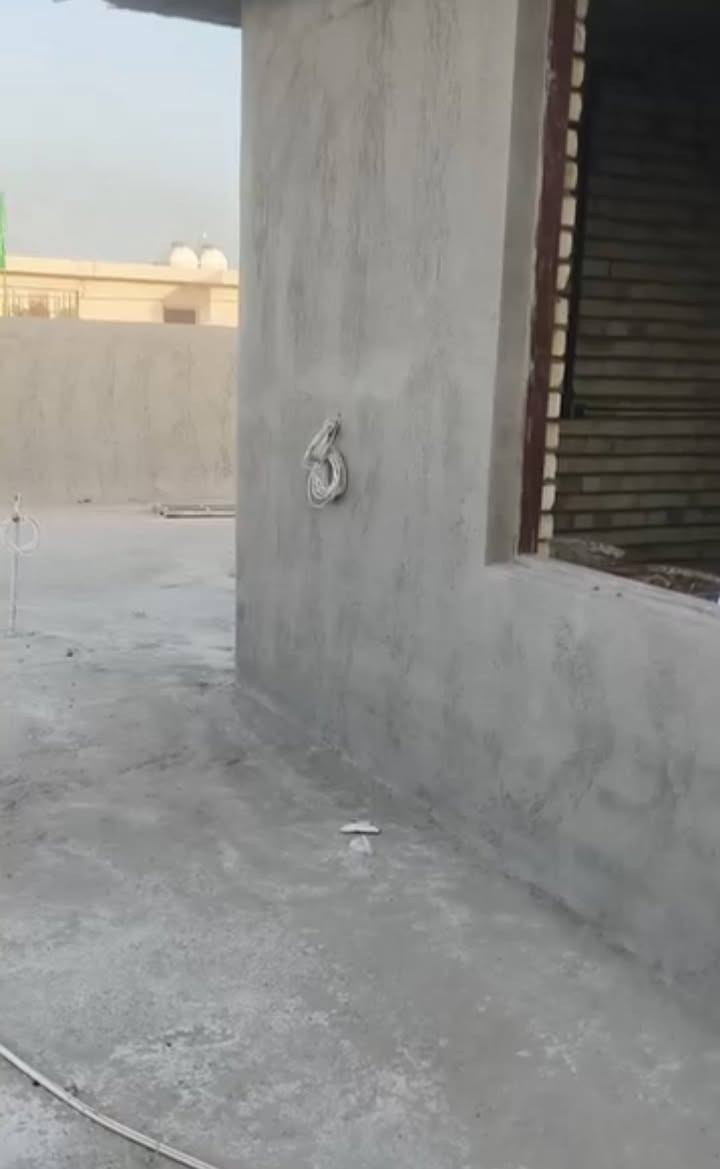 متواجد حالياً تشميع وجص وبورك ولبخ اسمنت جراره وسقل ***********بغداد على 5.5جص وبورك
