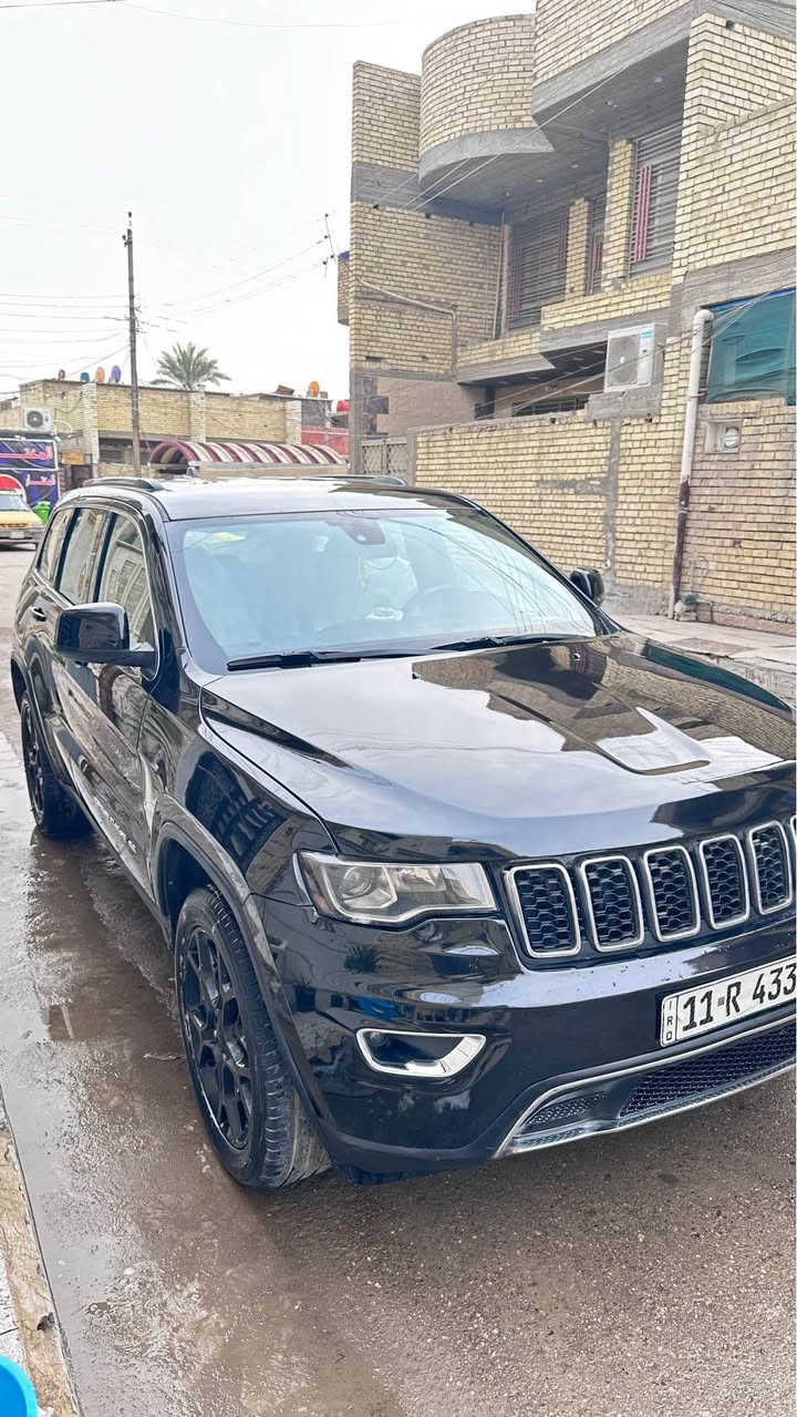 جيب لاريدو 2016 للبيع 

بيع فقط ما اراوس
السيارة بحالة جيدة جداً كاملة متصرف شي 
بولش وحمام مسويلها قبل اسبوع السيارة تلمع 
والداخل بحالة الوكالة كلشي بيها شغال 

صور الحادث بلمنشور صبغ ٦ قطع 
لغد مسحوب
مواصفات ال لاريدو 
شاشة صغيرة
كشن كهرباء
حساسات خلفية
كاميرا
كشنات جلد 
جام كهرباء
ماشية 80 ميل 
السيارة رقم بغداد ب اسمي تحويل ثاني يوم 
ما عليها اي غرامات 
السعر : 178
الشراي يتصل / *********** بغداد, العراق
