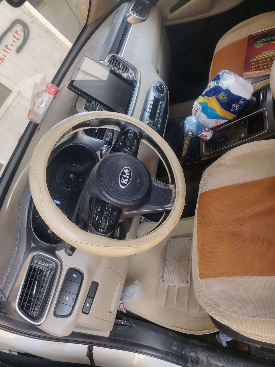 سلام عليكم
سورنتو للبيع 2016 فول عدا الفتحه
كفاله عامه فقط براغي البنيد مرخيهن حته مامفتوح
السياره جديده حيل مال جناي
رقم قادسيه بسمي
وسعرها مناسب للشراي
***********
