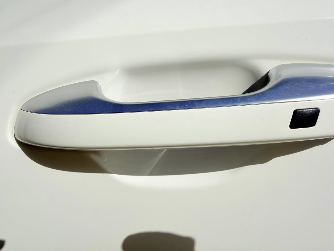 للبيع سورنتوا موديل 2023 خليجي مكفوله من المعجون والصبغ والتبديل
على شرط الفحص والسونار 
محرك V6
٤ كاميرات 
كشنات تدفئه تبريد 
حساسات اماميه خلفيه 
كشنات جلد وكهربائيه الاماميه والخلفيه 
هاند بريك دگمه
تحكمات 
شفتات 
جنطه كهرباء 
گير ماوس
بردات خلفيه
جام ٤ اوتو
اناره داخليه 
٧ راكب 
تبريد منفصل ٣ قطع
تشغيل عن بعد 
وبعض المواصفات المعروفه  
رقم اربيل جديد وهزه جديده  وسنويه اصدار جديد الى 2029
گير ومحرك مكفول من التصليح وفتح اي برغي 
ملاحظه(بيها بارد فقط ٣  مكانات اصغار )
بيها سونار المندلاوي 
ماشيه ٤٦ الف 
السعر ٢٨٩
محافظة الديوانية 
واسف ع الإطالة  
للاستفسار 
***********
***********
