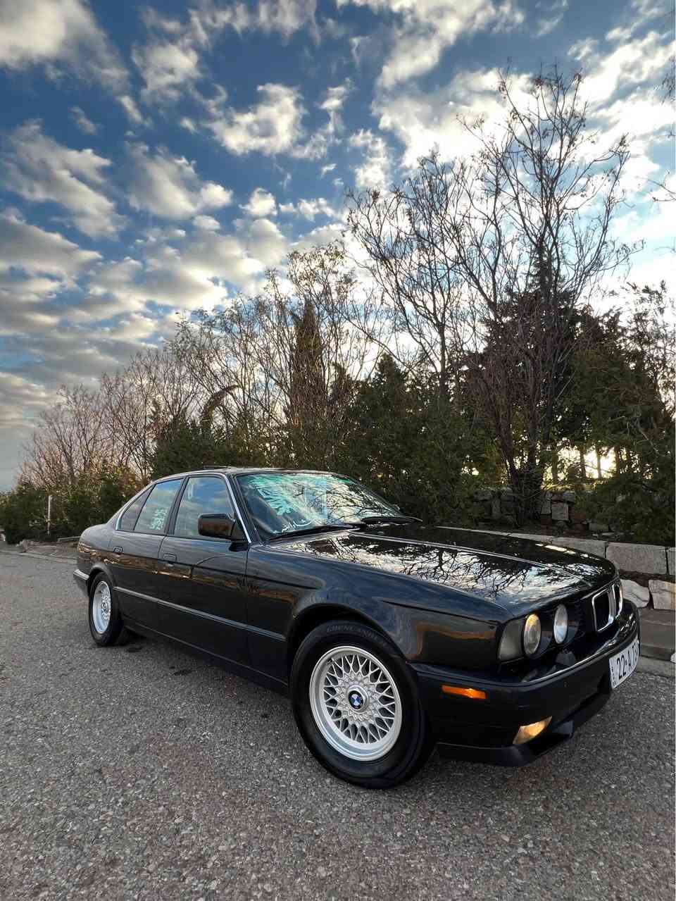 شتی جوان و ڕاقی ✨

BMW
بیئێم بۆ فرۆشتن 
مۆدیل ١٩٩٢ فولی گێڕ عادی 
هەموو شتی لەسەر دەقی بیلادی 📦
مەکینە 520i کەپس بیلاد
بێ لێدراوی قرچیشی نیە   
بیلادی گێڕ عادیە لەسەر پلێتیش 
تەبرید سارد و گەرم بەشەرت 🥶 
چوار ویلی حەسیر بیلادی 
هەر چوار تایە نوێ
دۆسەکانیشی بیلادە
هۆکی بیلادی 

مواسەفات 
سڵاید کارەبایی 
پێش پان 
جام کارەبا 
پەردە 
کوشنی پەڕۆ بێ دڕاوی  
لایت و بەگلایت بیلادی 
زۆر شتی تر 
ڕەقەم هەولێرە
هەزەی نوێیە 
سەنەوی تا ٢٠٣٠ نوێیە بەناوی خۆمانە 
وەکالەو پەنجەمۆر بەشەرت 
گێڕ،مەکینە،تەحویل،غەڕامە،بڕاوە،لێدرا،هەموو شتی بەشەرت
سەیارەکە چرکەی تێدانیە هەموو هەموو شتی بەشەرتە 
بۆ زانیاری زیاتر پەیوەندی بەم ژمارە تەلەفۆنەوە بکە 
***********
واتساپی لەسەرە 
شوێن.کۆیە كويسينجاك, أربيل
