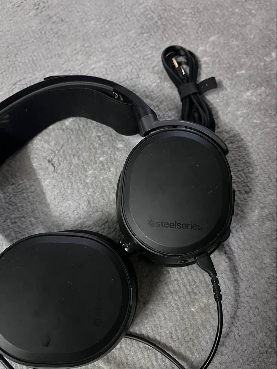 🎧 هیدسێت SteelSeries دنمارك 🇩🇰 بۆ فرۆشتن

* دەنگی زۆر باش 🔊
* مایکروفۆن پاک و ڕوون 🎤
* بەکارھاتووە بەڵام کاردەکات 100%
* ھەموو شتێکی باشە، 

💰 نرخ: 50,000 دینار (قابل گفتوگۆ)

📍 شوێن: سلێمانی

ئەگەر حەزت کرد پەیوەندیم پێوە بکە 📩 السليمانية, العراق


**إذا كنت صاحب هذا الإعلان وتريد حذفه لأي سبب، رجاءا أرسل رسالة إلى الدعم الفني**