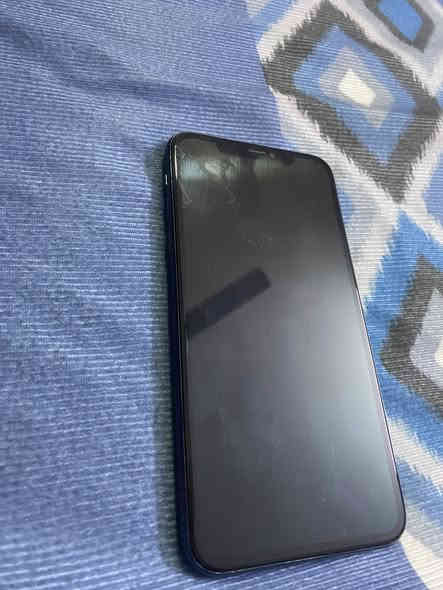 سلام عليكم ايفون 11 برو ماكس زيتوني ذاكره 256 بطاريه 82 فقط شاشه مبدله الجهاز باقي كله مكفول مكاني بغداد الغزاليه استفسار ***********بي واتساب متواجد 24 ساعه
