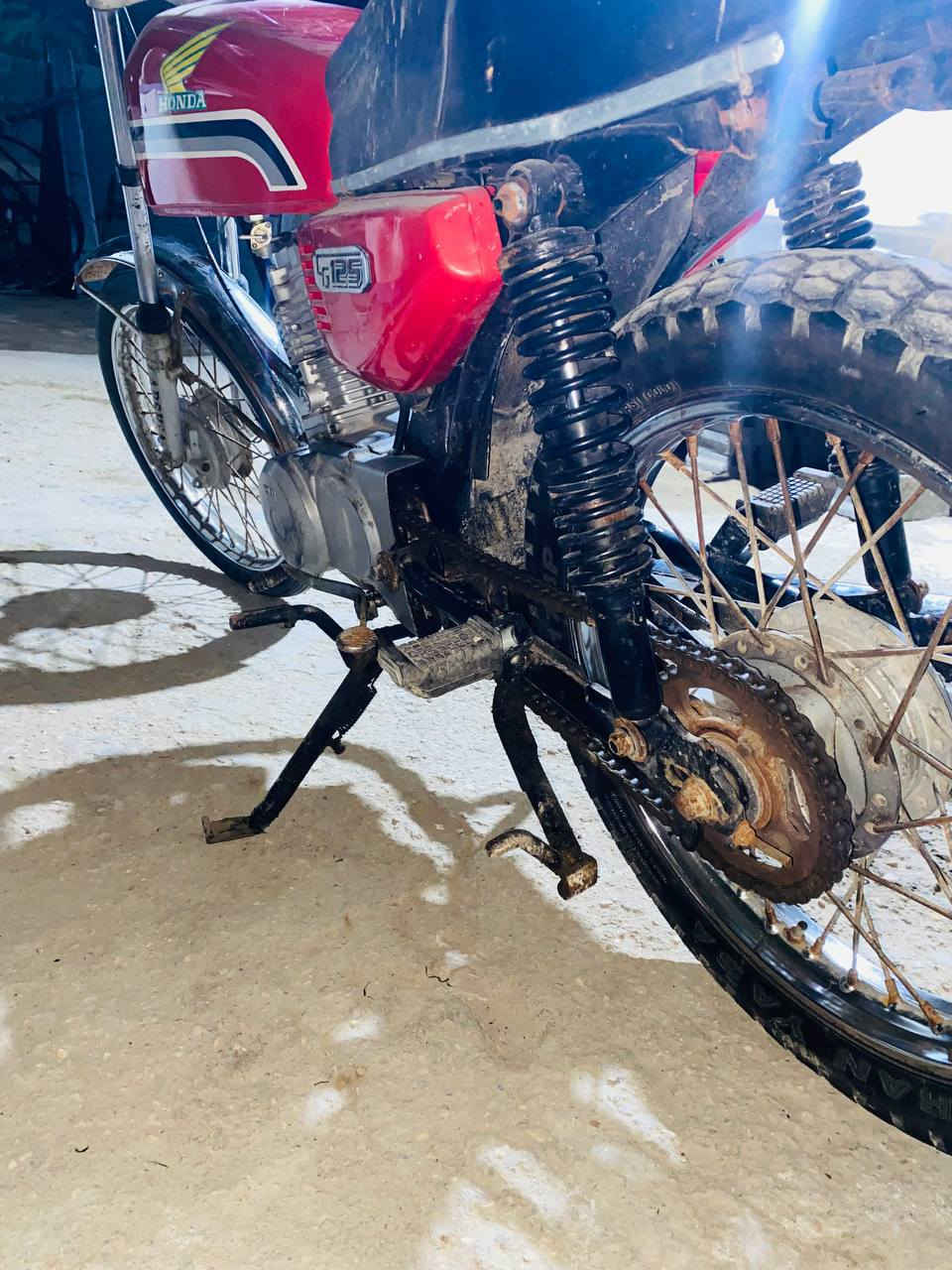 سلام عليكم اربعه كير للبيع مثل مشوف دراجه محركه ناععم خير من الله دراجه نضيفه كدامك كلك مكفوله من كلشي
ليحب يتصل ويدلل ***********
