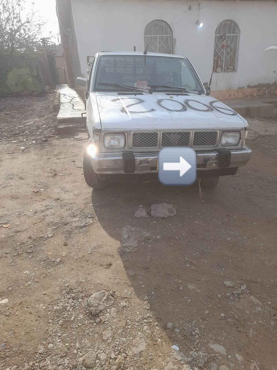 السلام عليكم نيسان البيع مديل 1988 محرك كير شرط السعر 33 وبي مجل ***********
