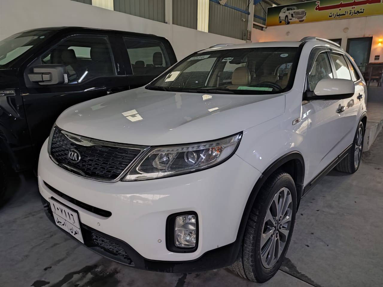 للبيع فقط كيا سورينتو موديل 2014
ماشي 150الف كلش نضيف 
مكفولة كفالة عامه بدون قطره صبغ 
كير محرك تبريد كهربائي كلها بشرط 
سعر. 165 ورقه ***********
محرك 4سلندر حجم 2400 
اسبانه مامظروب جسمه 
عنوان كركوك إسكان *********** واتساب بي كركوك, العراق
