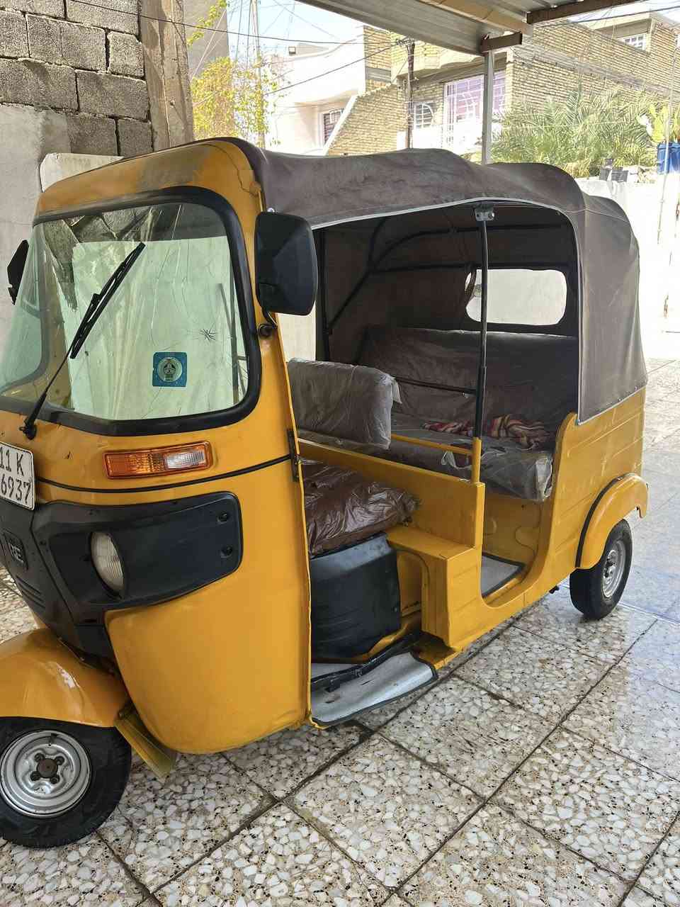 السلام عليكم تكتك 2017شهر ال11مكينه19 رقم و سنويه تحويل ثاني يوم التكتك كامله كبل للشارع كلشي ما ناقصه تشغل و تطلع كبل مكينه خير من الله تخم تاير جديد كهربائيات كامله التكتك كلشي ما ناقصه تعمير جديد صبغ جماليه السعر 4و800وبيه مجال مكاني زعفرانيه رقمي ***********
