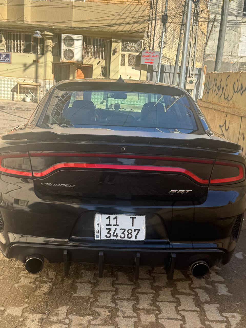 السلام عليكم جارجر مديل 16هيمي رقم بغداد بيه منضومه غاز كير مكينه مكفولات وحداديه جديده بيه صبغ قطع والسونر موجودة داخل المنشور والبنيد امبدل مال اس صلانصه رياضيه  مكان السيارة بغداد  السعر 150 ورقم صاحب السياره ***********
