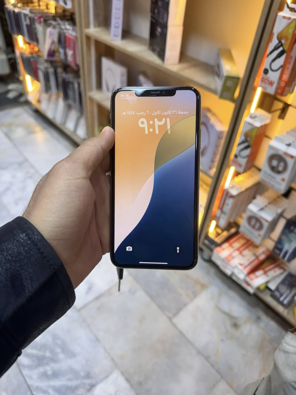 ايفون ١١ برو ماكس جهاز بلادي وضع شركه ذاكره ٦٤ بطاريه ٧٧ما بي آي صرف جهاز يخبل ***********
