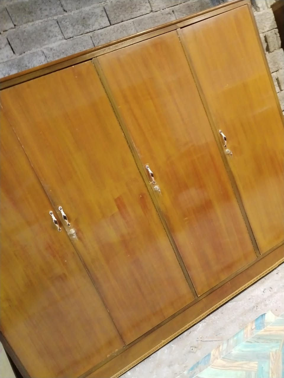 ابو6ب240 
ابو4ب200 
ابو3ب175
ابو2ب130 كلهن نضيفات مصبوغات جديد ويدات وقفاله وصبغ جديد


**إذا كنت صاحب هذا الإعلان وتريد حذفه لأي سبب، رجاءا أرسل رسالة إلى الدعم الفني**