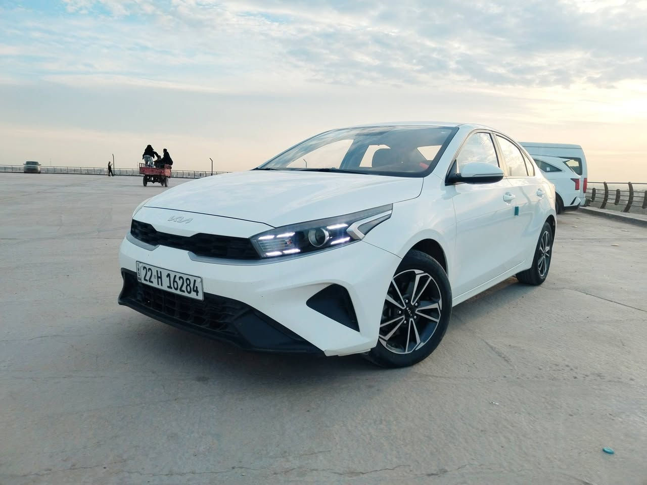 السلام عليكم
سيراتو خليجي موديل 22
رقم اربيل باسمي.، سنوية لسنة 29
سيارة جاهزة من كلشي ماتخسر عليها
حدادية بلادي شرط
كفالة عده صبغ بدوسه وربع الهلال جهة السكن
محرك 1600
مواصفات
شاشه لمس بلاديه
كامره دواره
حساس خلفي
تبريد قطعتين
٣ انظمة قيادة 
مثبت سرعة
فول تحكم ستيرن
لد امامي + خلفي 
حساس تاير
ومانع انزلاق
ويل كب
بصمه عدد 2
وبعد بيها مواصفات
بيع او مراوس بامديل اقل 
تفاصيل أكثر رقم هاتف ***********
