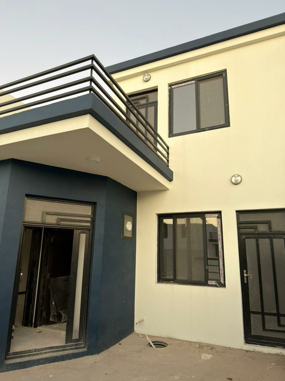 � بيت جاهز للاستلام والسكن المباشر 🔹
مجمع النخيل السكني

▪️ المساحة 200م
▪️ جاهز للاستلام فوراً والسكن مباشرة
▪️ المجمع متكامل الخدمات

💰 تدفع مقدّمة مناسبة
🏦 القرض متوفر (تكمّل المعاملة وتسكن)

📞 لمعرفة التفاصيل كاملة:
مراسلة الصفحة أو اتصال مباشر
***********
