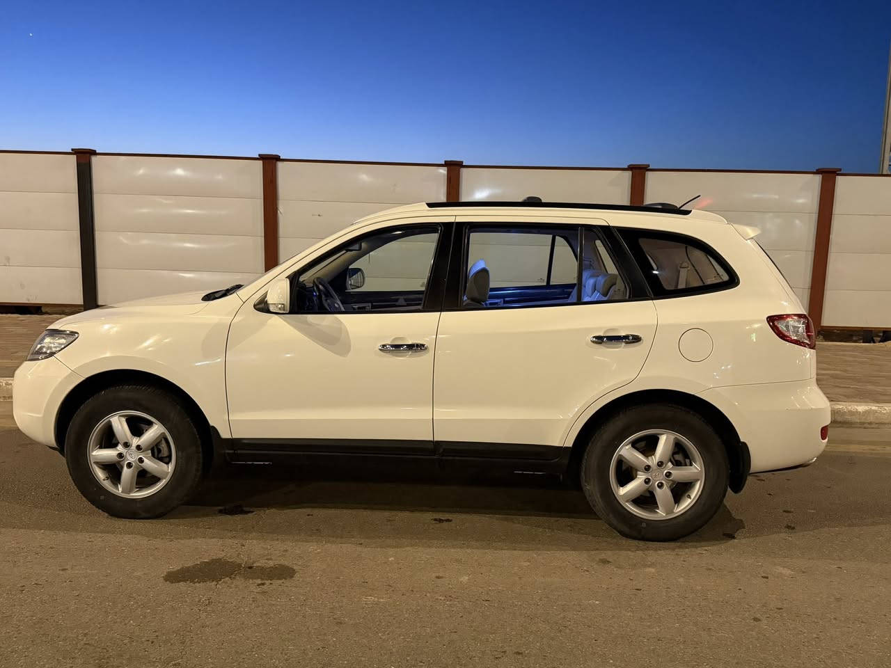 إسلام عليكم سنتافي خليجي 2009 رقم اربيل بسمي
سياره كفاله من الصبغ بيها بس بارد بين البابين واضح بصوره

مكينه 6 سلندر سياره مكينه كير كفاله 

موصفات كشن كهرباء فتحه تبريد 3 قطع 7 راكب 

السعر 128وبيها مجال مكاني كربلاء المقدسة ***********
