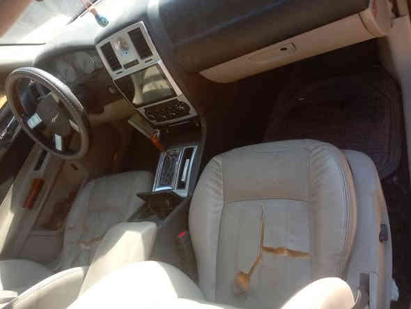 اوباما 2008 ادوات 8 سلندر كصة قمارة تبريد شغال بس نقصها حدادة خلفية وتعديلات بسيطة 35 ورقة وبيها مجال واتساب ***********
