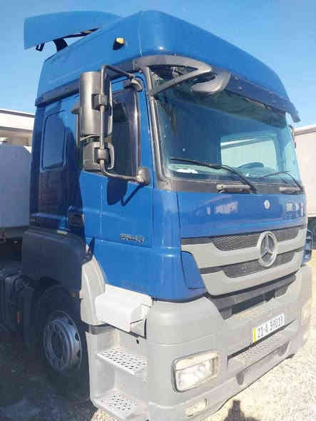 يالله السلام عليكم ورحمة الله وبركاته على بركة الله
اكسور 2011 عرجه 12 نمره رتايدر 

عربانة بودي غسان 23 تعلاوات كاملة
 سيارة جوبلس امامي
سنوية 29 سياره جديده وجاهزة 

مكان طوز السعر 550

***********
