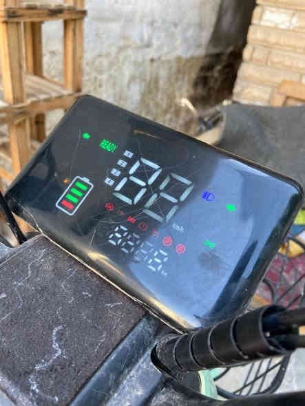 دراجه شحن موديل ٢٠٢٥ للبيع كلها شغاله بصمه  السعر ٢٢٥ وبيها مجال حله حي الأمام الاتصال ***********
