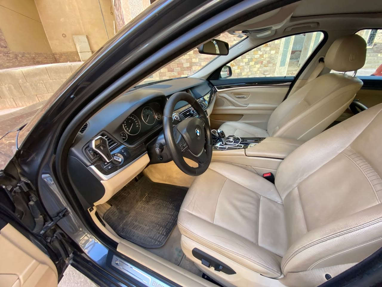 BMW 520i
موديل 2018
أعلى فئه لاكشري 
عداد 135 ألف
فابريكا بالكامل 
صيانات توكيل
طبقة حمايه 
مالك أول من الزيرو 
رخصه سنه 

ت / ٠١٠٩٢١٠٨٢٦٩


**إذا كنت صاحب هذا الإعلان وتريد حذفه لأي سبب، رجاءا أرسل رسالة إلى الدعم الفني**