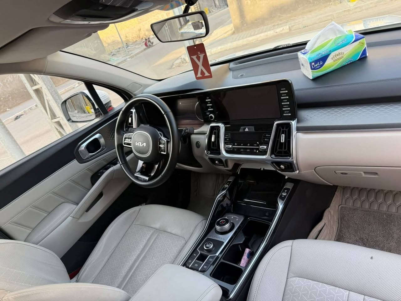 سلام عليكم سورنتو موديل ٢٢ رقم أربيل خليجي مكفول مواصفات ٦ سلندر ٧ راكب ٣ قطع تبريد حساس امامي خلفي تشغيل عن بعد مري شفط بنوراما كير ماوس سايد ابريك كهربائي السعر ٢٨٥ وبيها مجال  مكاني كربلاء للاستفسار الاتصال على ***********
