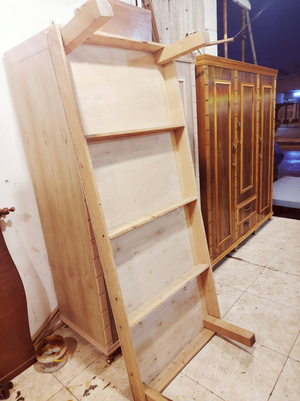 السلام عليكم✋🌹
عرض خاص بس 85 الف قفل 🔒
توفر لدينا من تخت نفر شرط النظافة شغل ثقيل درجة اولى توصي 5ملم  شغل درجه اولى نظافه💯💯
للاستفسار وتساب *********** مباشر🇮🇶 ***********💯
ومستعدون لشراء الغرف النوم المستعمله و الكناتير ✌️
