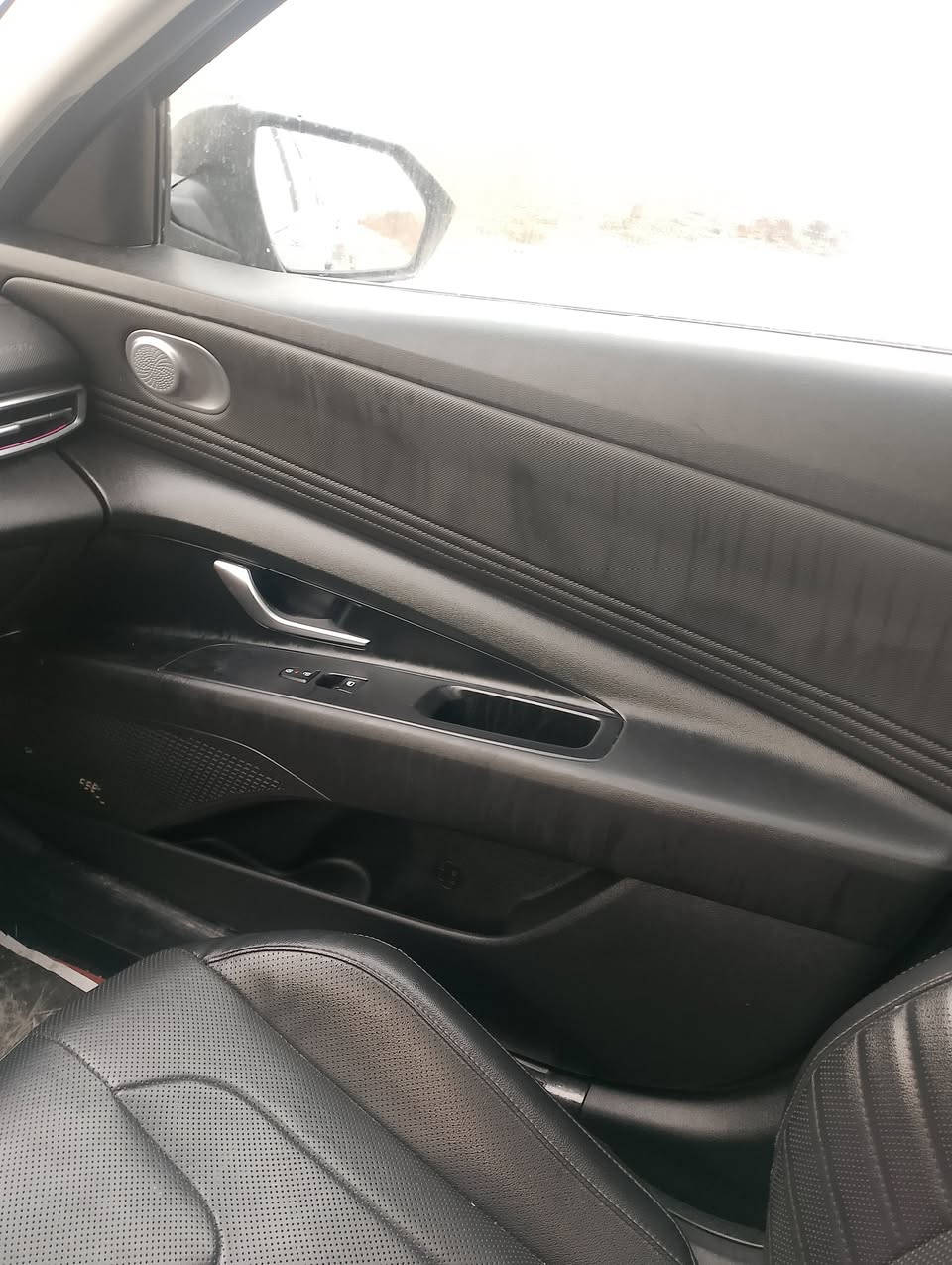 الانتره 2021 هايبرد سعرها127 بيها مجال بسيط
فول مواصفات 1/1
لايت زنون 3عدسات
بك لايت لد متصل
تبريد مناخين
نقطه عمياء بل مري الجانبيه
فتحه بنورامه
كشنات جلد تدفئه تبريد
شاشه متصله دجتال
اشارة بلمري
رادار امامي 
حساسات خلفيه او جوانب
تحكمات ستيرن 
سياره بصمه 
سايد بريك دكمه
 بيها اربع قطع باب او جاملغ السايق او صبغ قليل بلبونيد و صبغ قليل بلباب الخلفي مال سايق ***********
