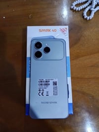 جهاز تكنو سبارك 40  ذاكره 256 عشويه 16 شاحنه 45 واط  بطاريته 5200 بعده...