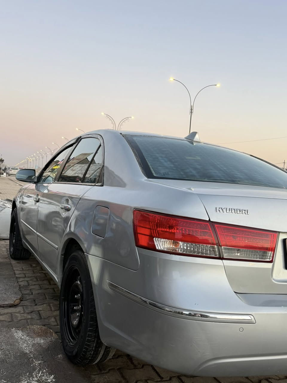 سوناتا 2009 خليجي بيها حادث جاملغات خلفي بدون حوض جاملغ امامي مكانها حله بابل السعر 81 
***********
